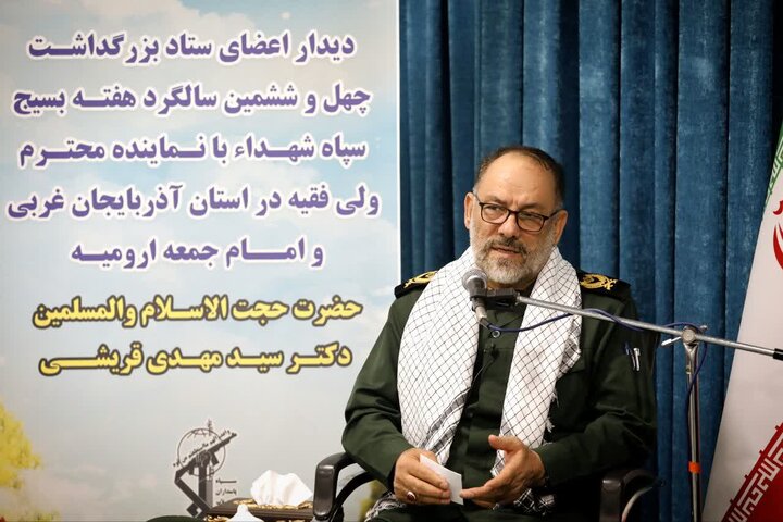 تصاویر/ دیدار اعضای ستاد بزرگداشت چهل و ششمین سالگرد هفته بسیج سپاه شهدای آذربایان غربی با نماینده ولی فقیه در استان