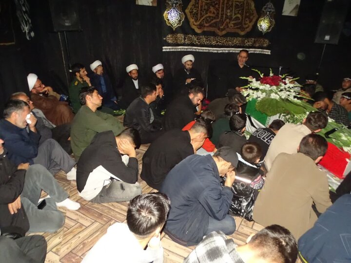 تصاویر/ مراسم شبی با شهید گمنام در هیئت فاطمیون چهاربرج