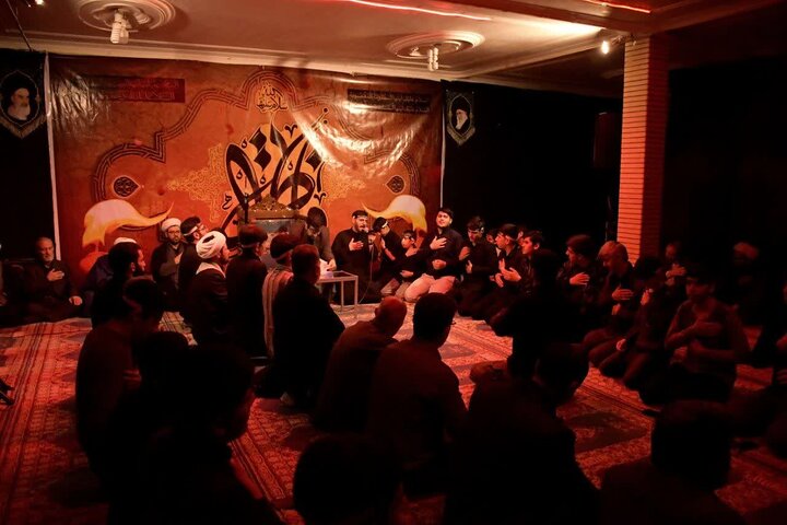 تصاویر/ مراسم عزاداری حضرت زهرا (س) در مدرسه علمیه شاهین دژ