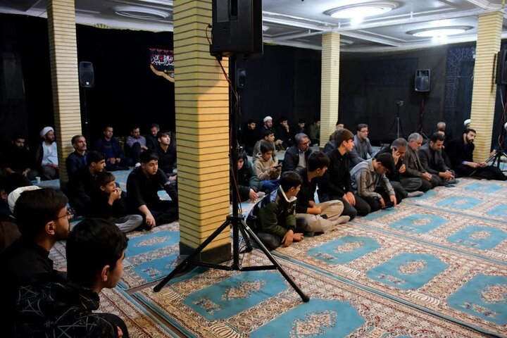 تصاویر/ مراسم عزاداری حضرت زهرا (س) در مدرسه علمیه شاهین دژ