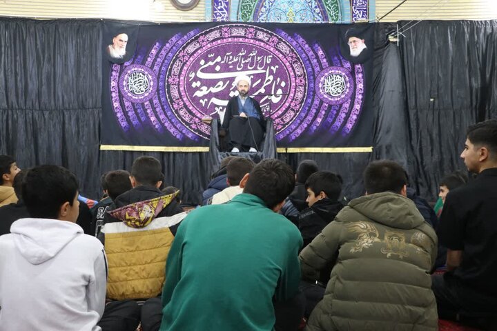 تصاویر/ عزاداری دهه دوم فاطمیه در مسجد یازهرا (س) ارومیه