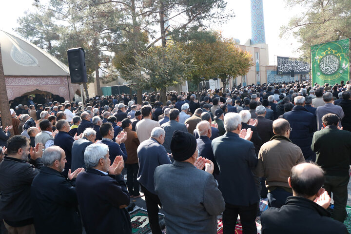 تصاویر |اقامه نماز باران در اصفهان