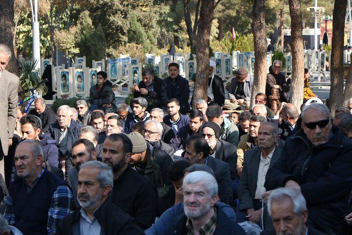 تصاویر |اقامه نماز باران در اصفهان