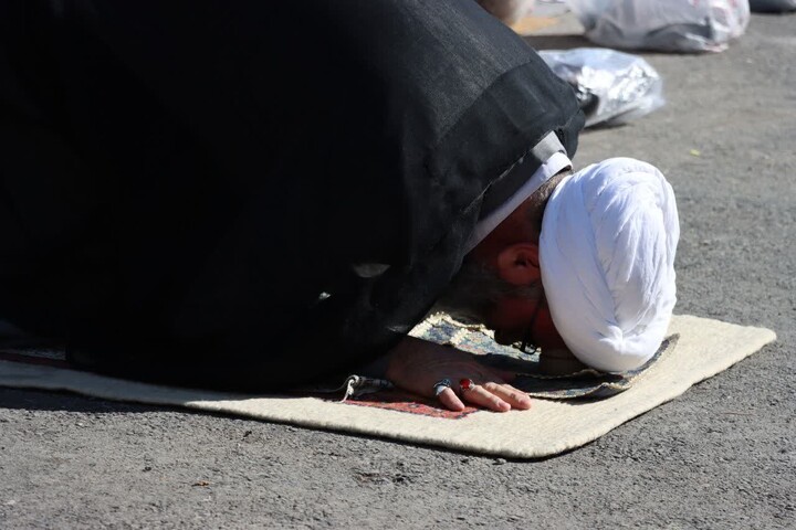 تصاویر/ نماز طلب باران به امامت حجت الاسلام و المسلمین مرتضی مطیعی در مصلی بزرگ شهرستان سمنان