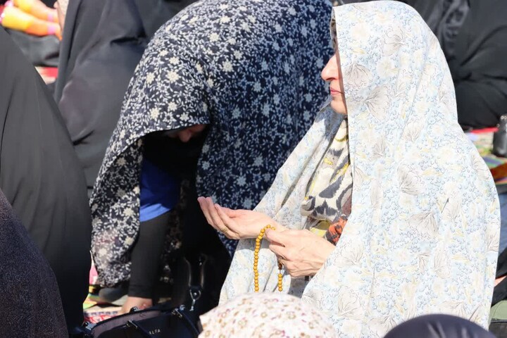 تصاویر/ نماز طلب باران به امامت حجت الاسلام و المسلمین مرتضی مطیعی در مصلی بزرگ شهرستان سمنان