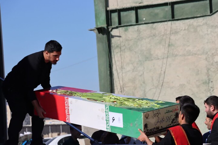 تصاویر/ مصلی بزرگ سمنان شاهد حضور پیکر مطهر شهید گمنام در مراسم باشکوه نماز جمعه بود