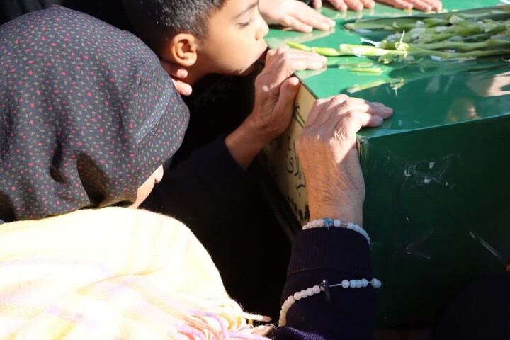 تصاویر/ مصلی بزرگ سمنان شاهد حضور پیکر مطهر شهید گمنام در مراسم باشکوه نماز جمعه بود