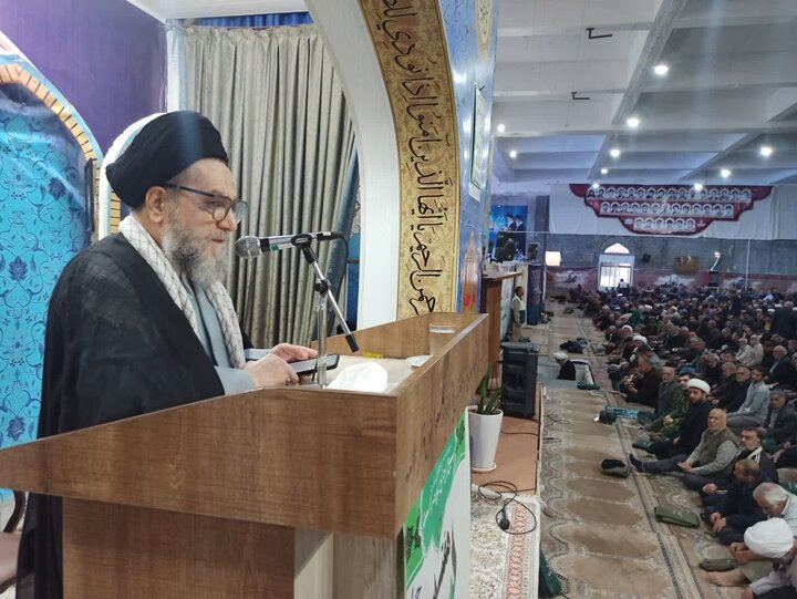 تصاویر/ نماز عبادی سیاسی نمازجمعه کاشان