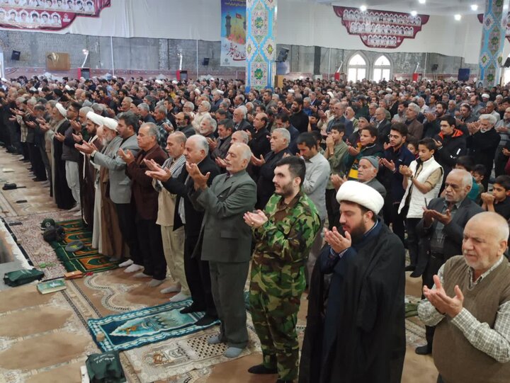 تصاویر/ نماز عبادی سیاسی نمازجمعه کاشان