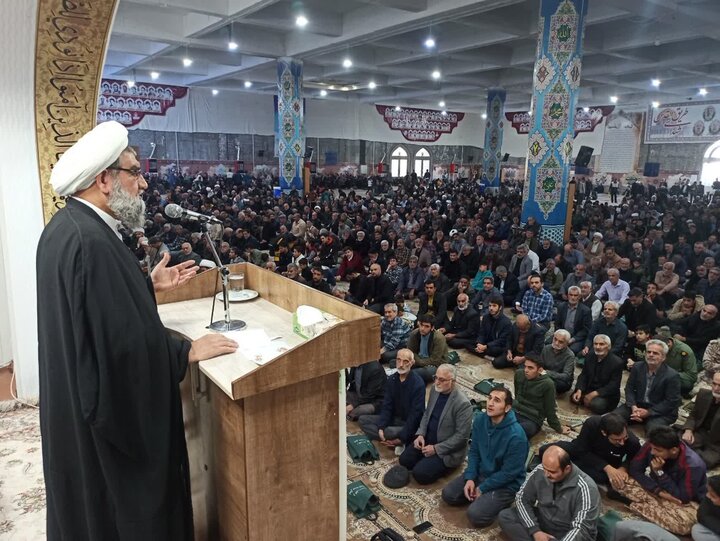 تصاویر/ نماز عبادی سیاسی نمازجمعه کاشان