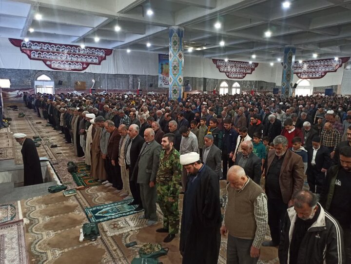 تصاویر/ نماز عبادی سیاسی نمازجمعه کاشان