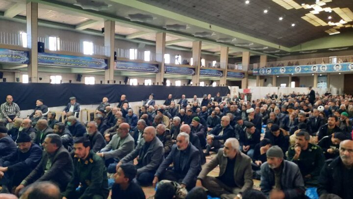 تصاویر/اقامه نماز عبادی سیاسی جمعه در خمین