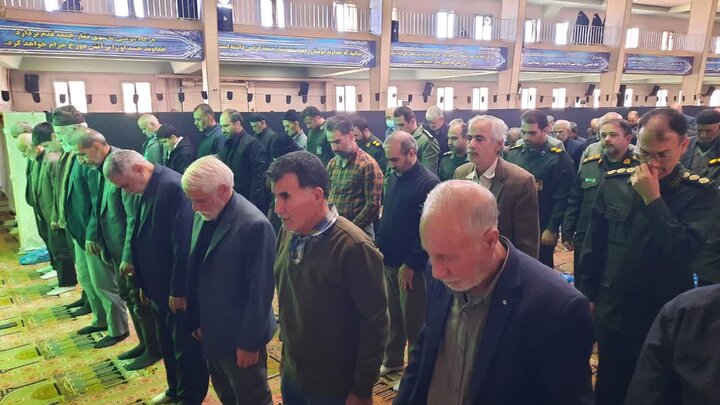 تصاویر/اقامه نماز عبادی سیاسی جمعه در خمین