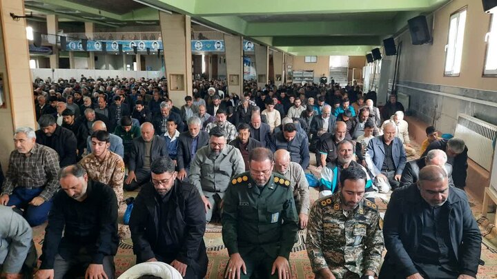 تصاویر/اقامه نماز عبادی سیاسی جمعه در خمین