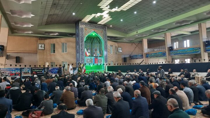 تصاویر/اقامه نماز عبادی سیاسی جمعه در خمین