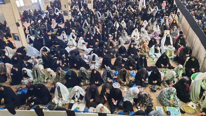 تصاویر/اقامه نماز عبادی سیاسی جمعه در خمین