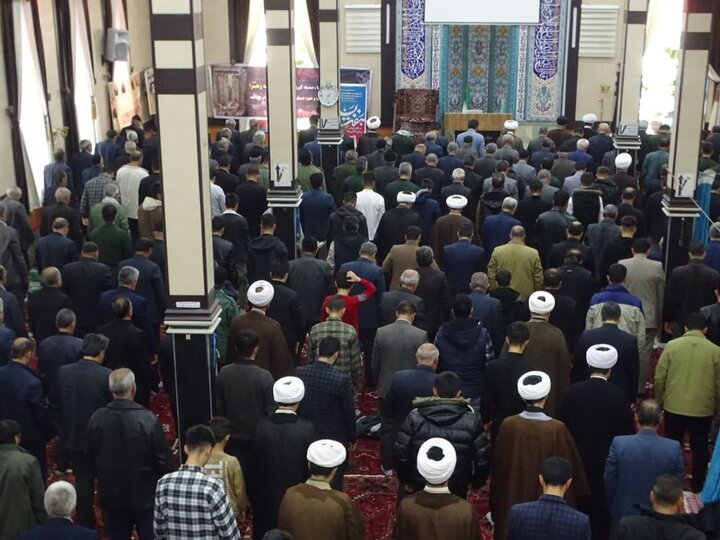 تصاویر/ نماز جمعه امروز شهرستان چهاربرج