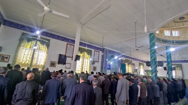 تصاویر/ اقامه نماز جمعه شهر بهرمان