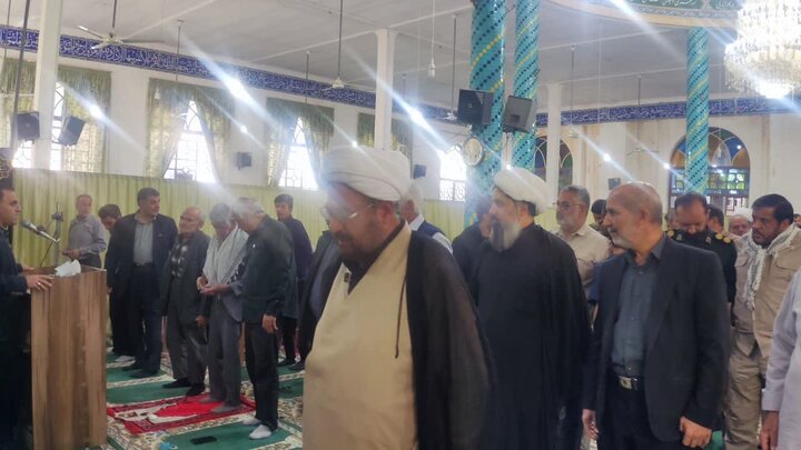 تصاویر/ اقامه نماز جمعه شهر بهرمان