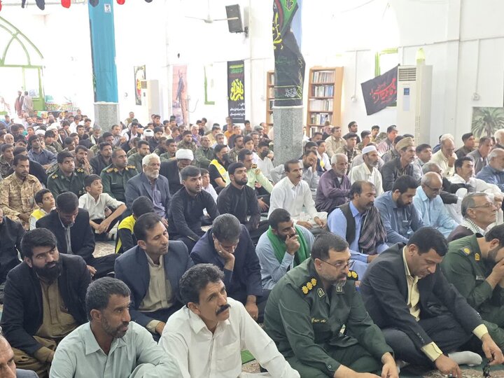 تصاویر/ اقامه نماز جمعه شهر ریگان