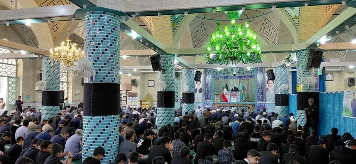 تصاویر/ اقامه نماز جمعه شهر انار