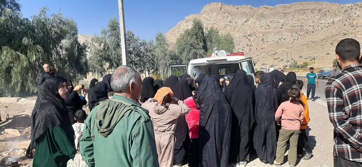 تصاویر/استقبال مردم معمولان و افرینه پلدختر از شهدای گمنام