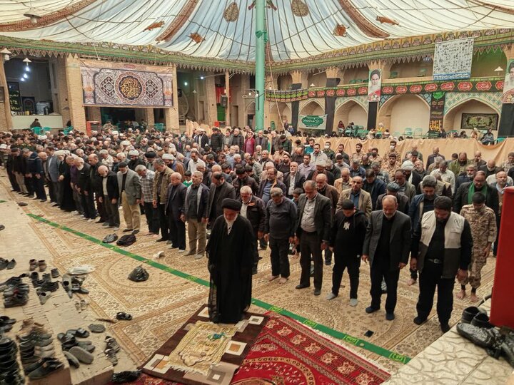 تصاویر/ نماز عبادی سیاسی نمازجمعه نطنزتصاویر/