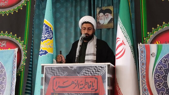 تصاویر/ اقامه نماز جمعه شهر کشکوئیه