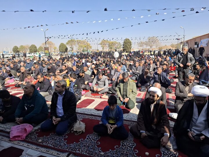 تصاویر/ نماز عبادی سیاسی نمازجمعه آران و بیدگل