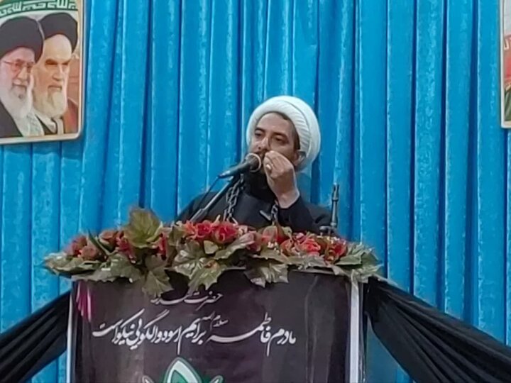 تصاویر/ اقامه نماز جمعه شهر خانوک