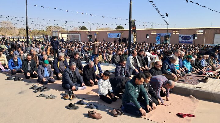 تصاویر/ نماز عبادی سیاسی نمازجمعه آران و بیدگل