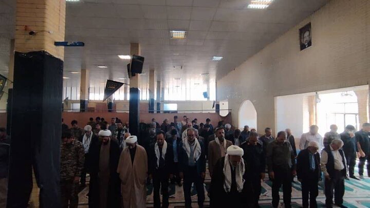 تصاویر/ اقامه نماز جمعه شهر بلورد