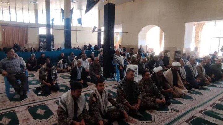 تصاویر/ اقامه نماز جمعه شهر بلورد