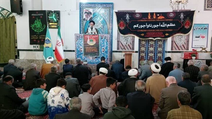 تصاویر/ اقامه نماز جمعه بخش بسطام