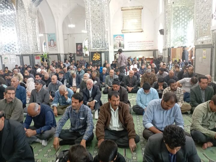 تصاویر/ اقامه نماز جمعه شهر بردسیر