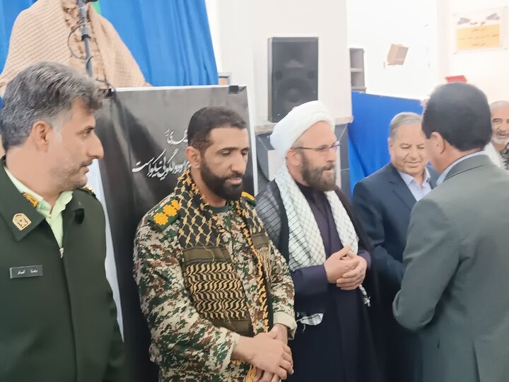 تصاویر/ اقامه نماز جمعه شهر بردسیر