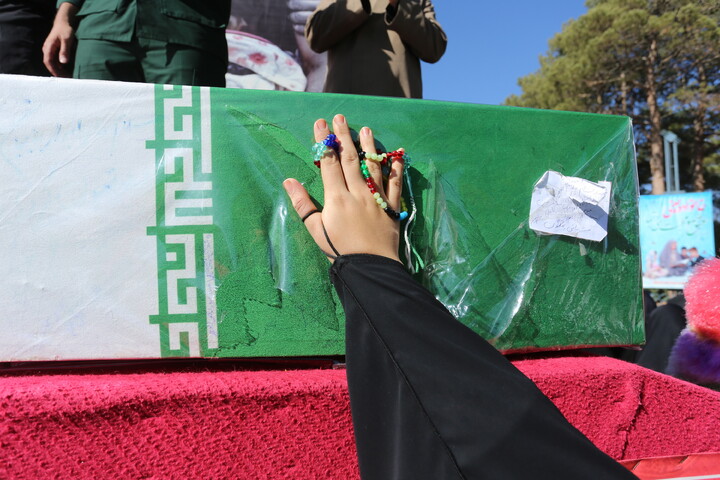 تصاویر/ استقبال مردم شهرهای تودشک و کوهپایه از کاروان اهالی بهشت