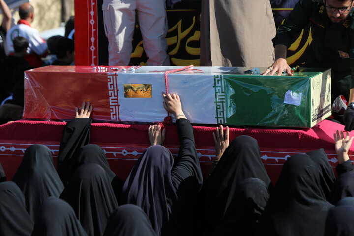 تصاویر/ استقبال مردم شهرهای تودشک و کوهپایه از کاروان اهالی بهشت