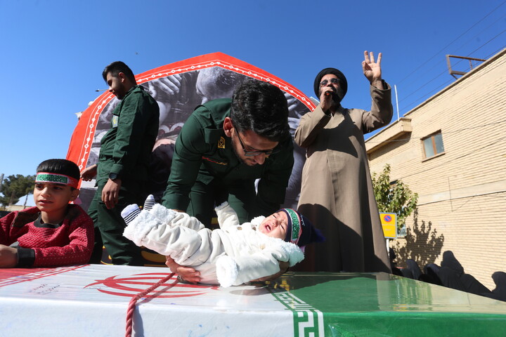 تصاویر/ استقبال مردم شهرهای تودشک و کوهپایه از کاروان اهالی بهشت