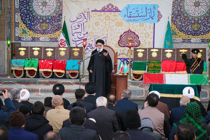 تصاویر/ نماز باران در مسجد مقدس جمکران