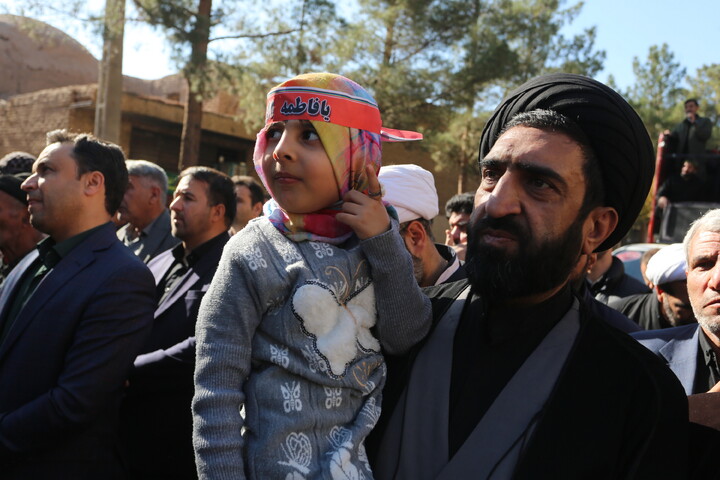 تصاویر/ آیین استقبال مردم شهر هرند از کاروان اهالی بهشت