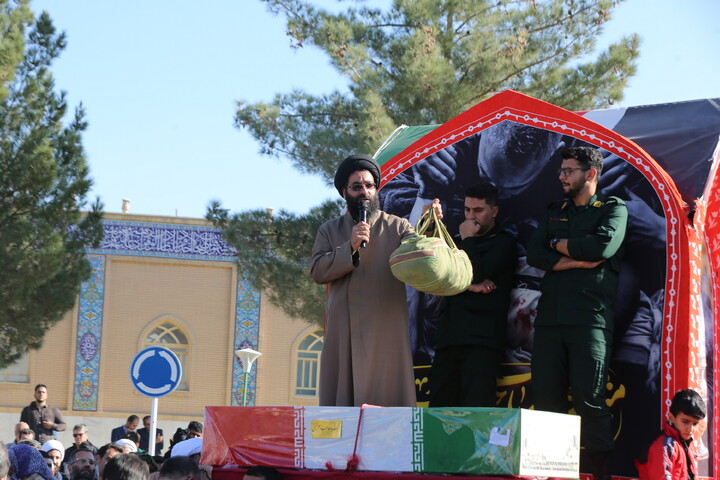 تصاویر/ آیین استقبال مردم شهر هرند از کاروان اهالی بهشت