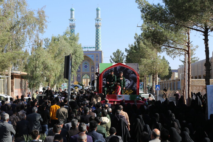 تصاویر/ آیین استقبال مردم شهر هرند از کاروان اهالی بهشت