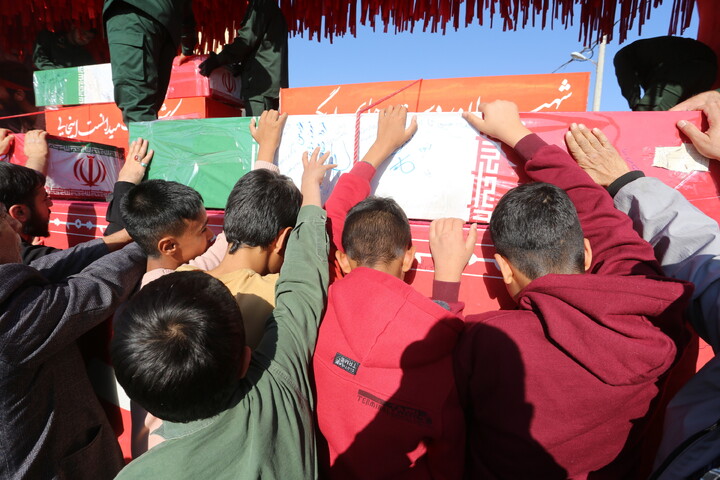 تصاویر/ آیین استقبال مردم شهر هرند از کاروان اهالی بهشت