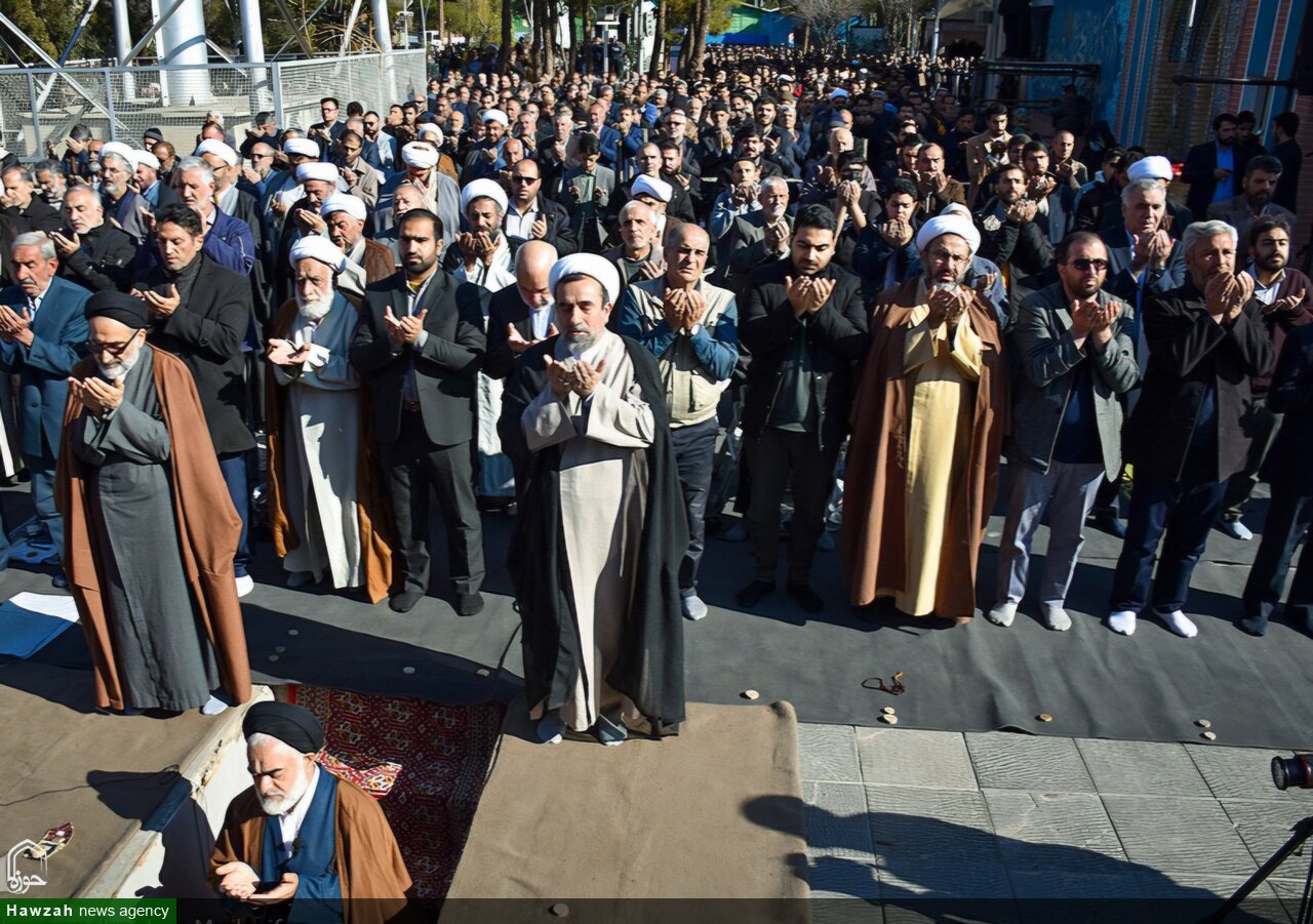 درخواست باران از درگاه الهی در اصفهان