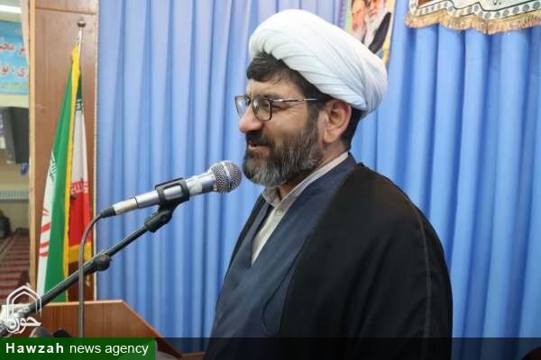 فاطمه زهرا(س) خود قرآن و الگوی بشریت است