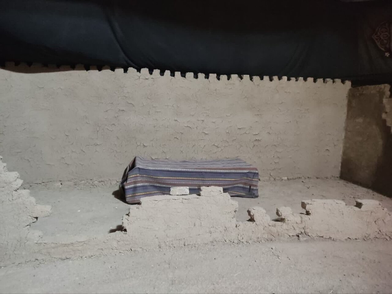 برپایی نمایشگاه «زیر سایه مادر» در قم