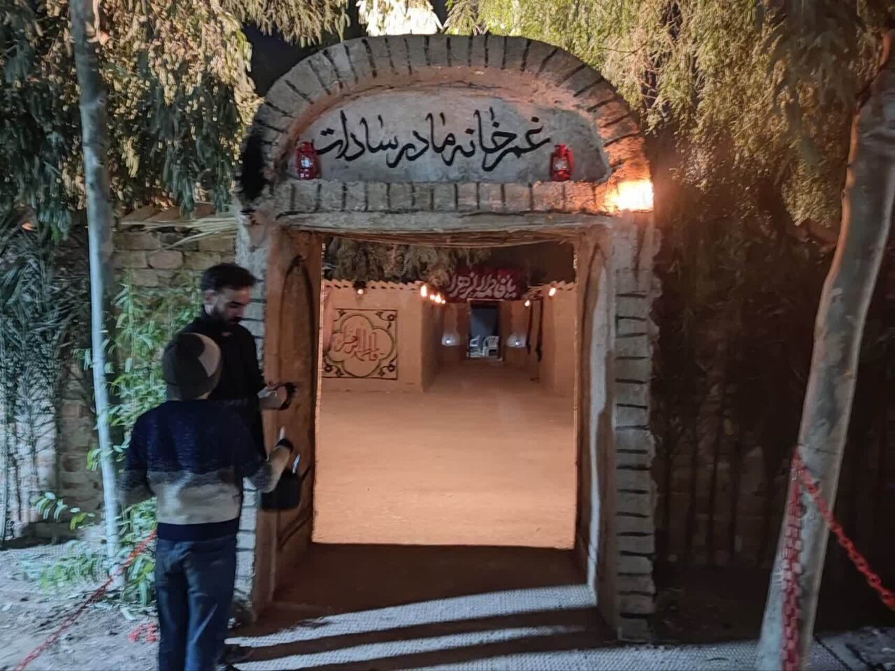 برپایی نمایشگاه «زیر سایه مادر» در قم