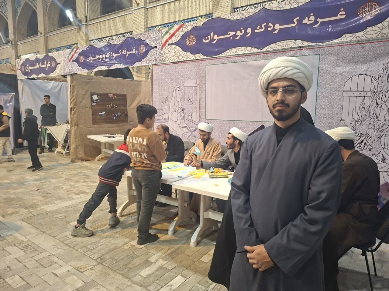 ارائه شیوه‌های نوین تربیت دینی در غرفه کودک و نوجوان خیمه حضرت زهرا(س)