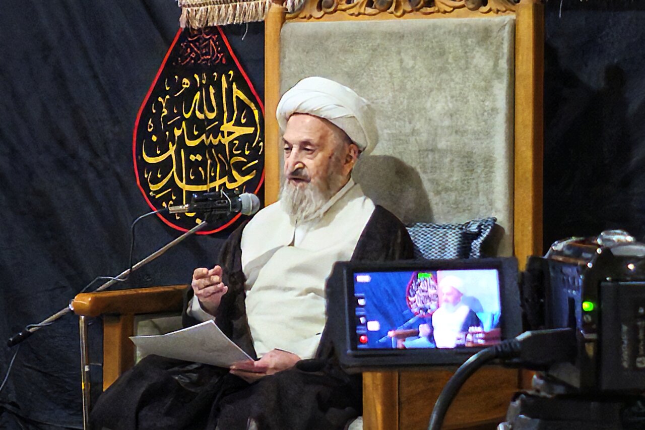 Le Grand Ayatollah Sobhani souligne que le respect des savants protège la charia et forme les juristes de demain